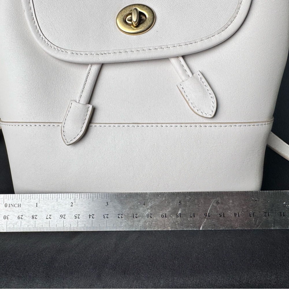 Coach Turnlock Leather Backpack White Classic Gold Hardware NWOT Clean Condition - Picture 14 of 16